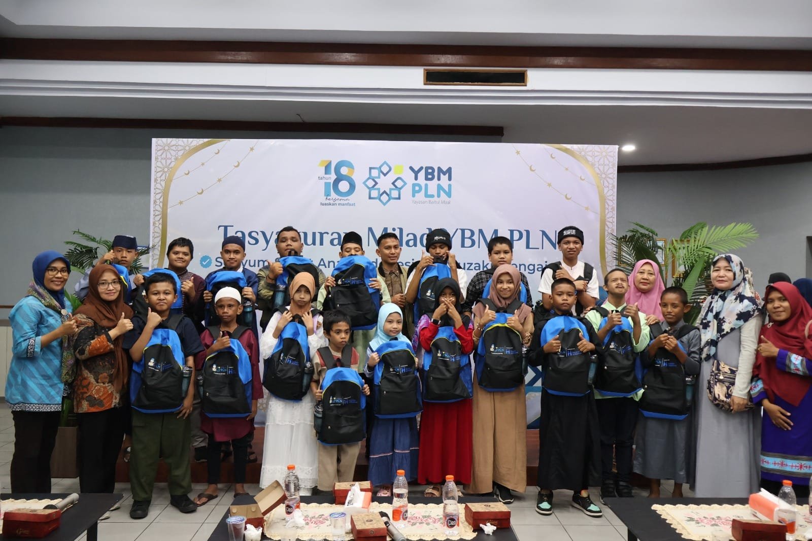 Rayakan Milad ke 18, YBM PLN UIW MMU Salurkan Bantuan kepada Anak Yatim, Dhuafa hingga Kaum Difabel