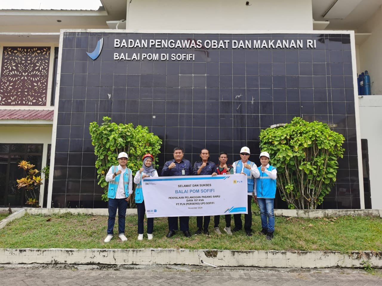 Jelang Nataru, PLN UP3 Sofifi Sukseskan Pasang Baru Daya 197 kVA untuk Laboratorium Balai POM Maluku Utara