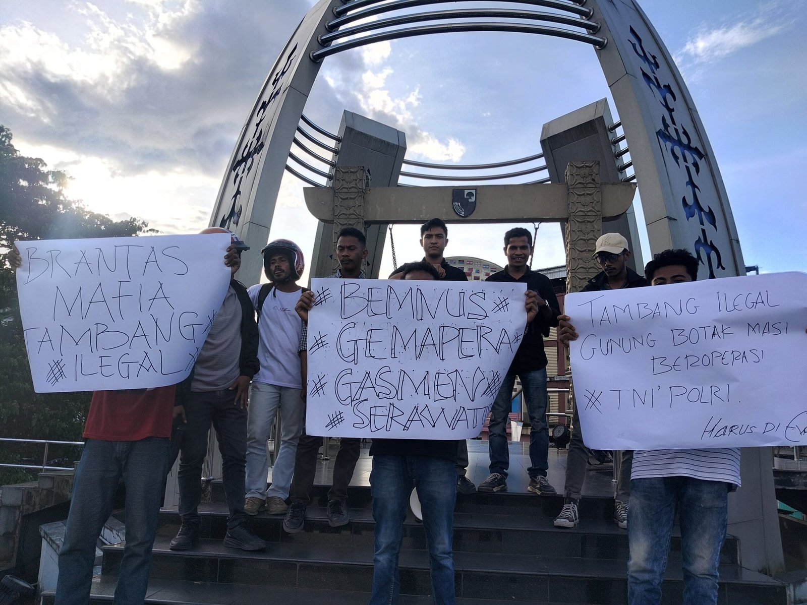 Aktivis Maluku Geram, Panglima TNI & Kapolri diminta Tertibkan Tambang Ilegal Gunung Botak