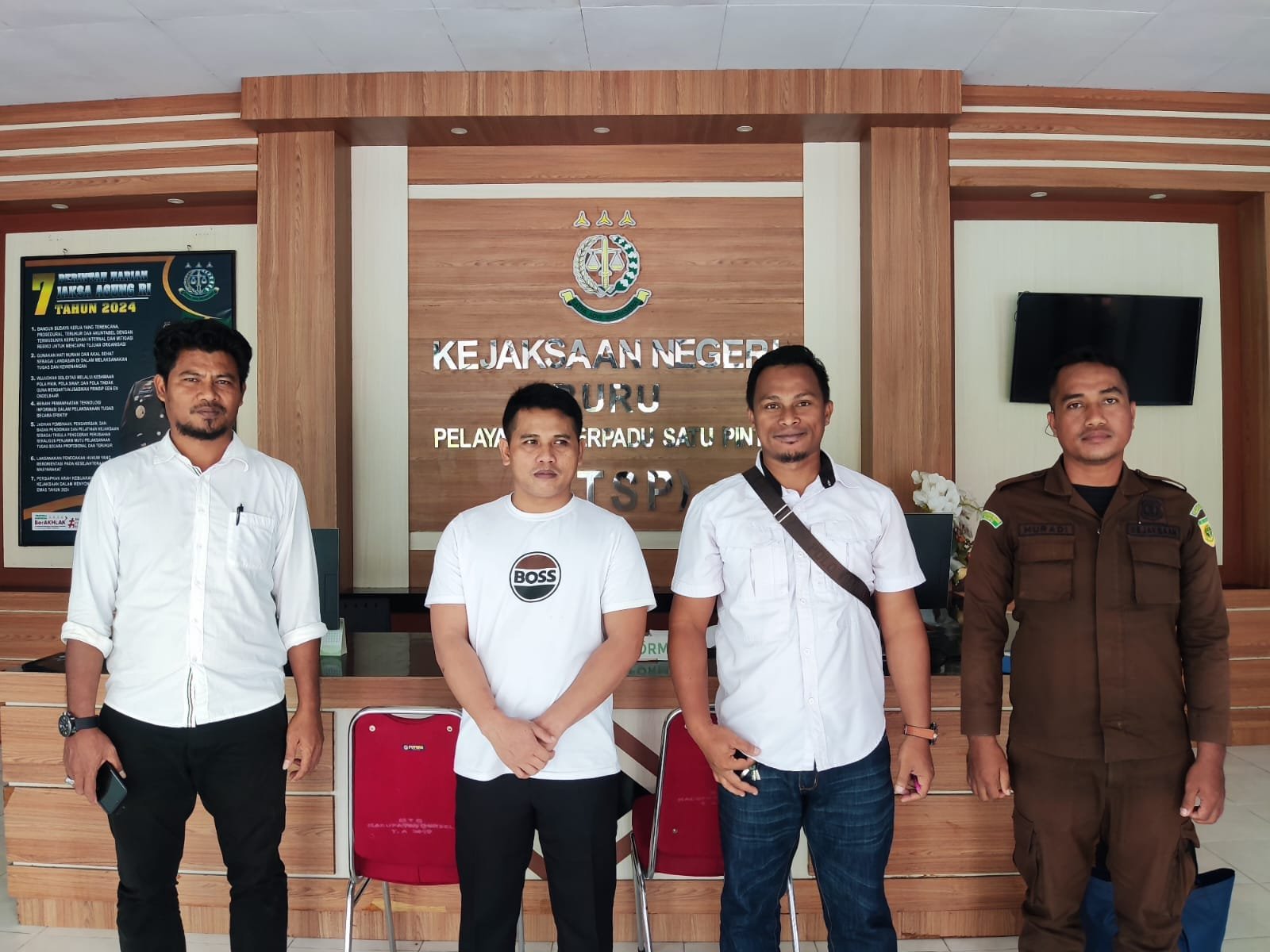 Penyidik Polres Buru Limpahkan Tersangka PETI ke Jaksa