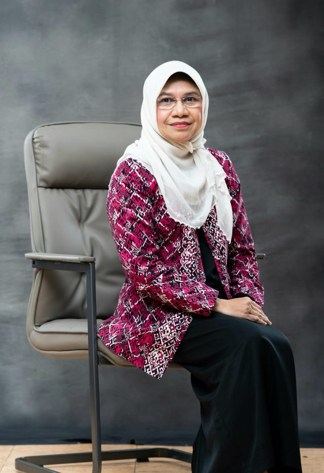 Dari Pingitan ke Peradaban: Kartini dalam Dua Wajah