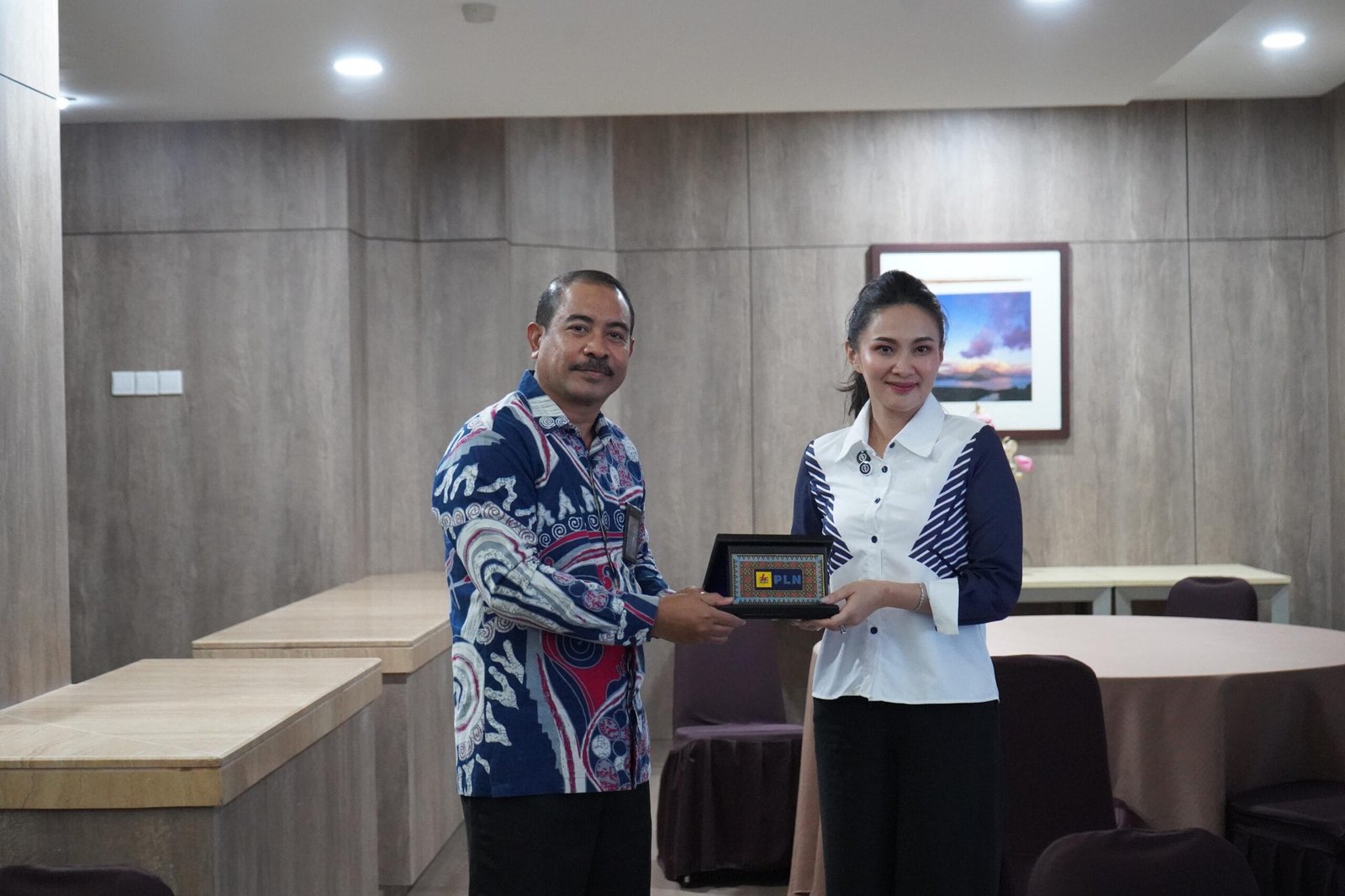 Temui Gubernur Maluku Utara, PLN UIW MMU Komitmen Perkuat Sinergi Pembangunan Kelistrikan