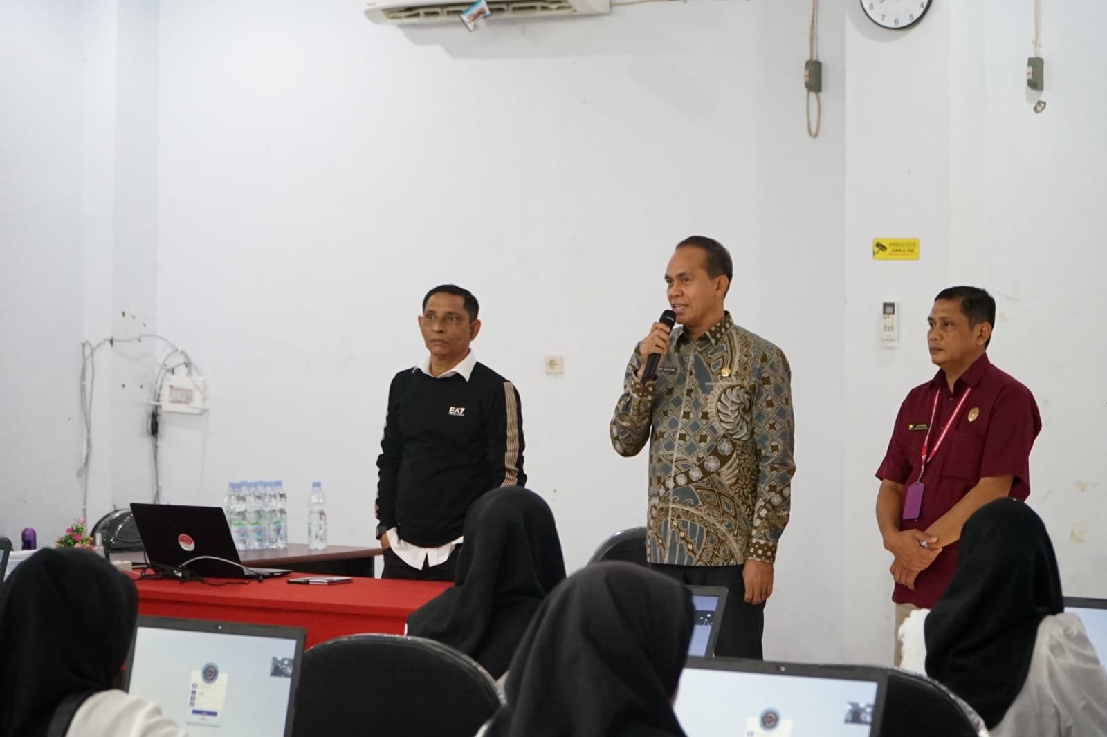 PLN Siagakan Listrik Andal untuk Sukseskan Ujian Seleksi P3K di Kota Tual