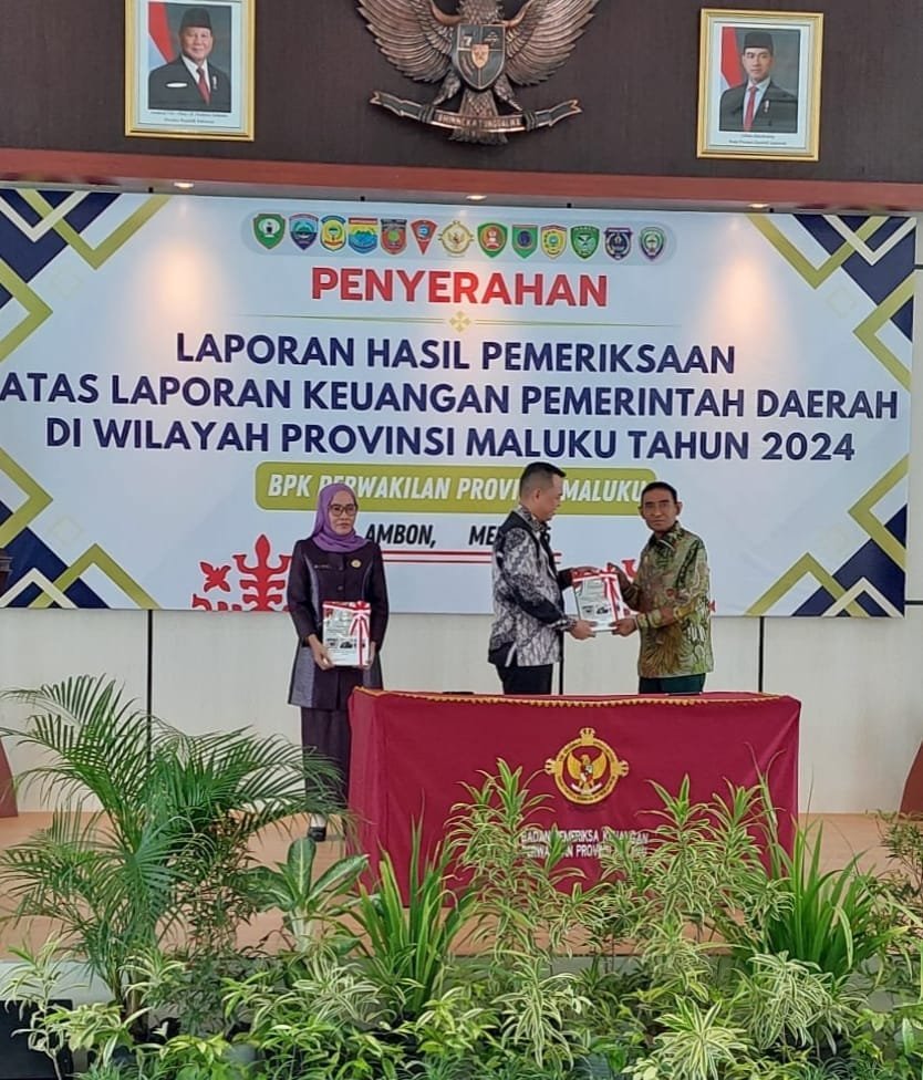 Tual Pertahankan WTP, Walikota Akhmad Yani Renuat Terima Penghargaan Kedua