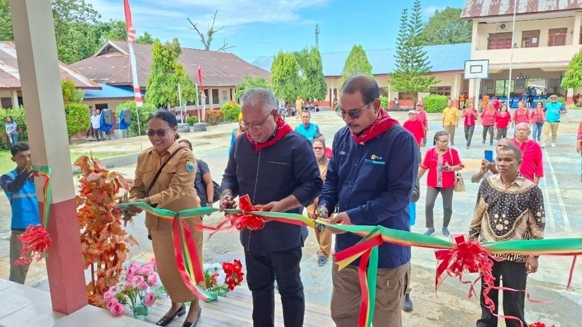 Peduli Pendidikan Maluku, PLN dan FCT Bangun Kelas Baru untuk SMPN 1 SBB.