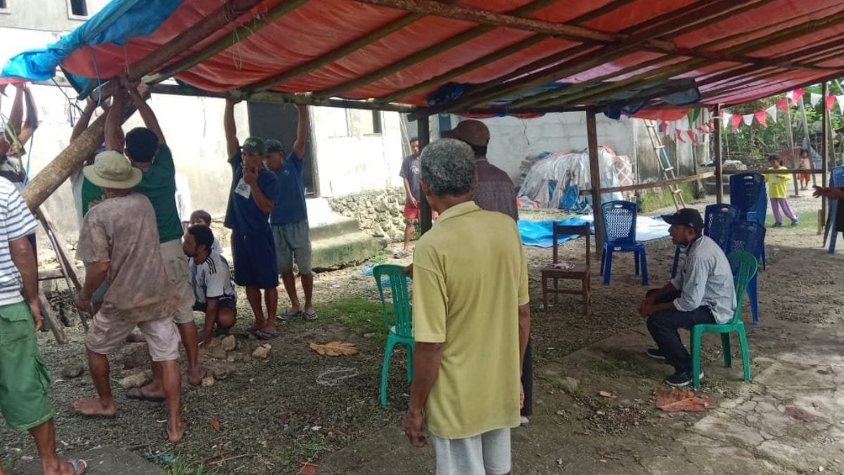 Pembangunan Rumah Makan Bergizi Gratis, Warga Desa Walantenga Siap Sambut Kedatangan Gubernur Maluku