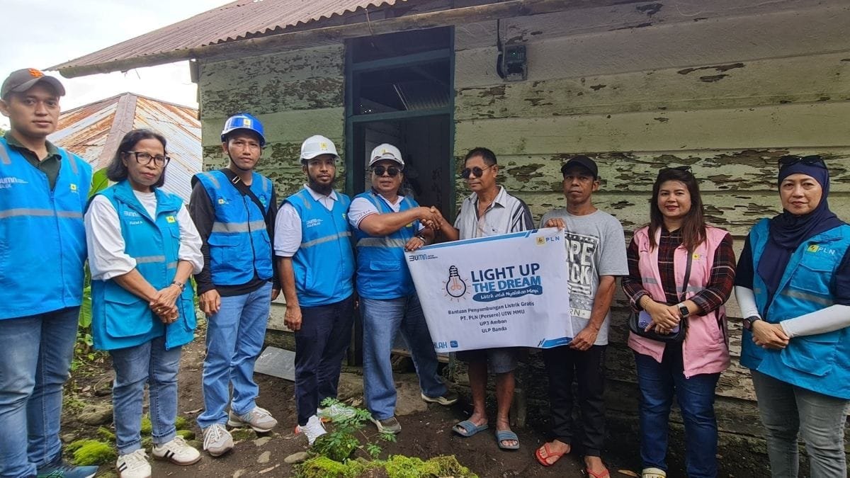 PLN UIW MMU Konsisten Terangi Negeri Lewat Program Light Up The Dream