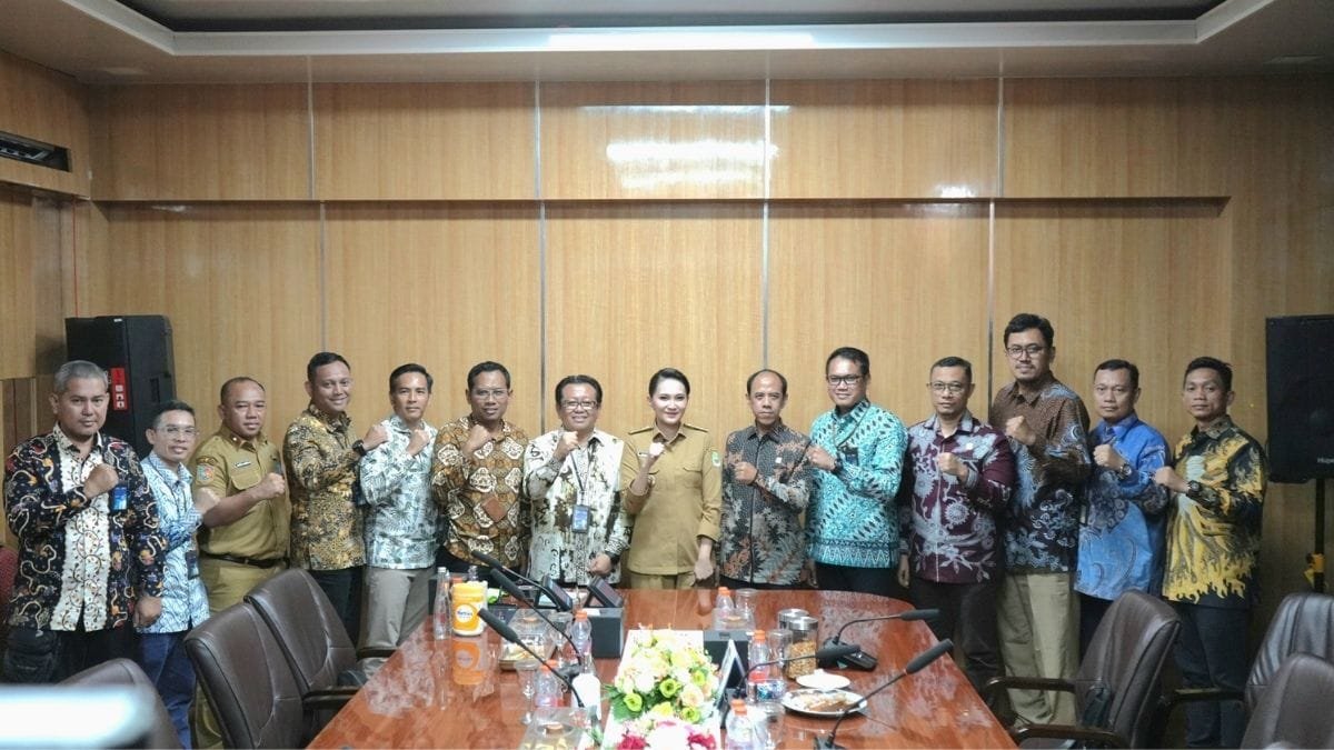 PLN UIW MMU dan Pemprov Maluku Utara Komitmen Percepat Akses Listrik ke Daerah 3T