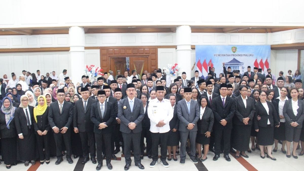 Gubernur Maluku Lantik 242 Pejabat, Tegaskan Integritas dan Birokrasi Profesional