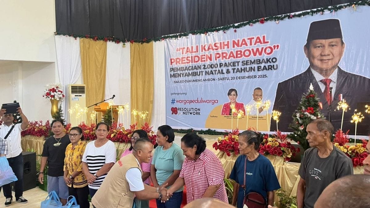 Tali Kasih Natal Presiden Prabowo, 98 Resolution Network Salur 3.000 Paket Natal di Ambon