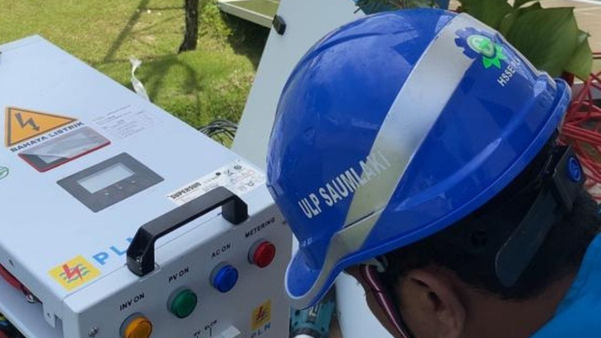 Dorong Digitalisasi Pendidikan, PLN Pasang SuperSUN pada 13 Sekolah di Tanimbar dan MBD