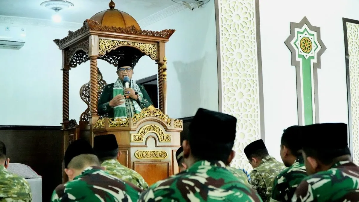 Ceramah di Markas Kodam XV/Pattimura, Kakanwil Kemenag Maluku Dorong Iman, Amal dan Perdamaian di Era Disrupsi