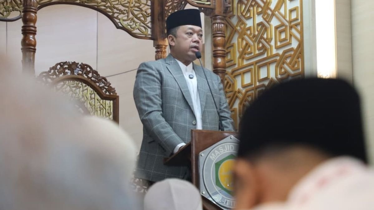 Jadi Khatib Idul Adha, Menteri Nusron Sampaikan Pesan untuk “Sembelih” Ego dan Keserakahan