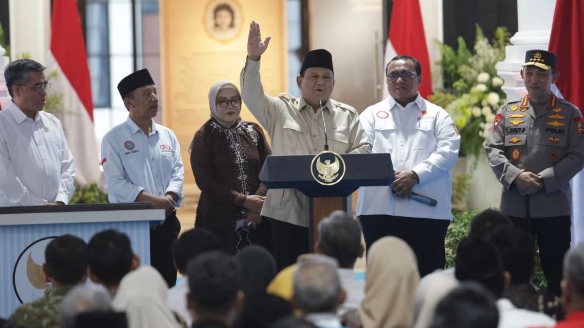 Prabowo Beri Peringatan Keras ke Aparat: Jangan Jadi Beking Kapitalis!