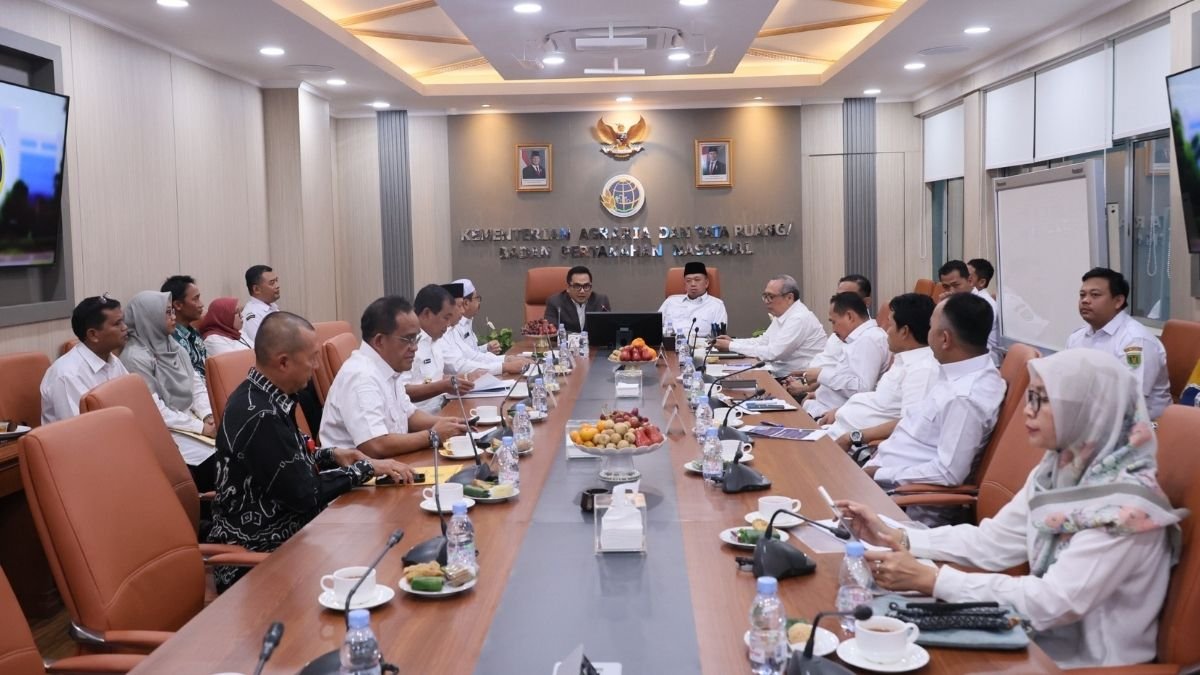 Gelar Rakor, Menteri Nusron: Penentuan Lokasi LP2B jadi Kewenangan Daerah