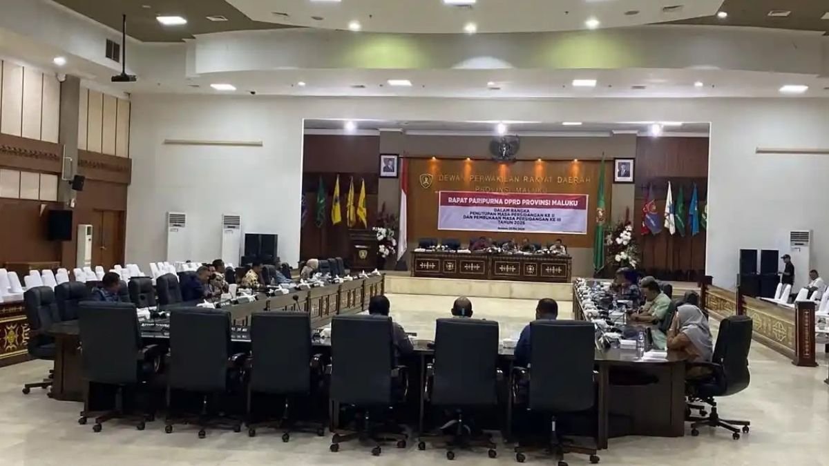 Tutup Masa Sidang II Tahun 2026, Benhur Watubun Akui Beberapa Agenda Belum Sempat Terlaksana