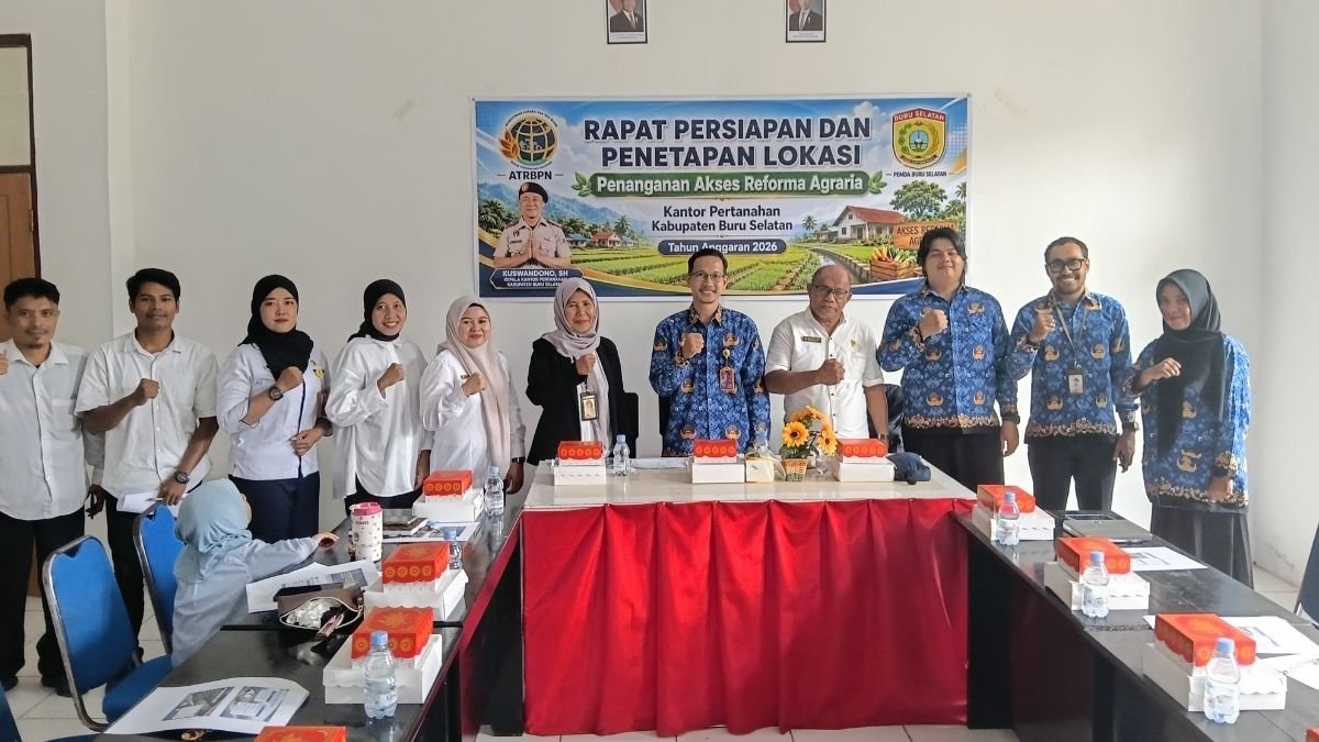 Kantor Pertanahan Bursel Gelar Rapat Penetapan Lokasi Desa Oki Baru