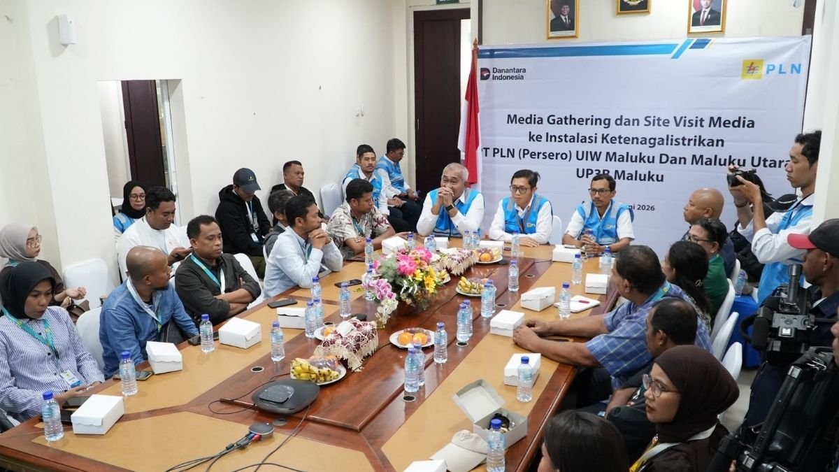 Perkuat Transparansi Operasi Sistem Kelistrikan, PLN UIW MMU Ajak Jurnalis Kunjungan ke Maluku Control Center