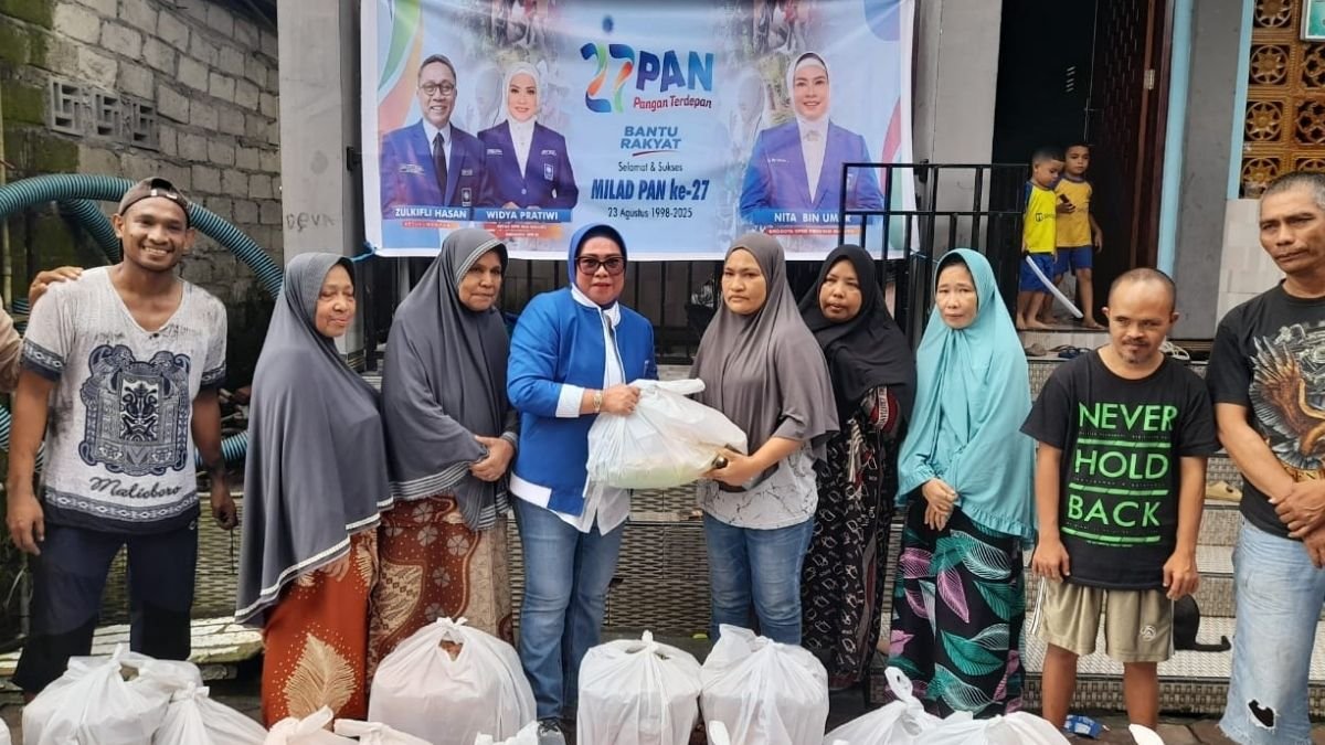 Nita Bin Umar Salurkan Bantuan ke Korban Kebakaran Rumah di Kawasan Batu Merah