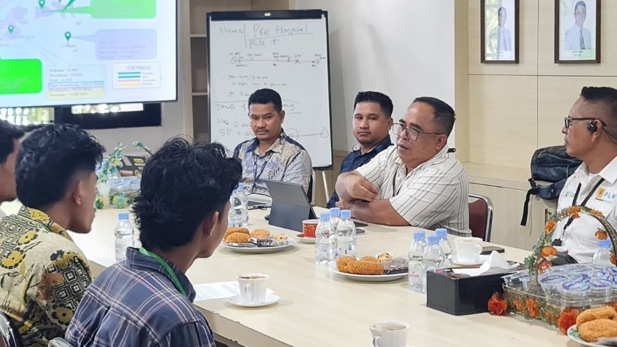 PLN UP3 Ambon Jalin Kolaborasi dengan Mahasiswa Pulau Buru, Wujudkan Listrik Andal bagi Masyarakat