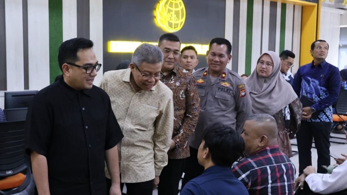 Tinjau Kantah Kota Batam Bersama Komisi II DPR RI, Wamen ATR/Waka BPN Pastikan Pelayanan Pertanahan Berjalan Efisien