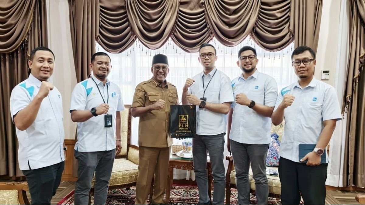 Sinergi dengan Pemda, PLN Perkuat Akses Listrik Desa di Maluku Tengah