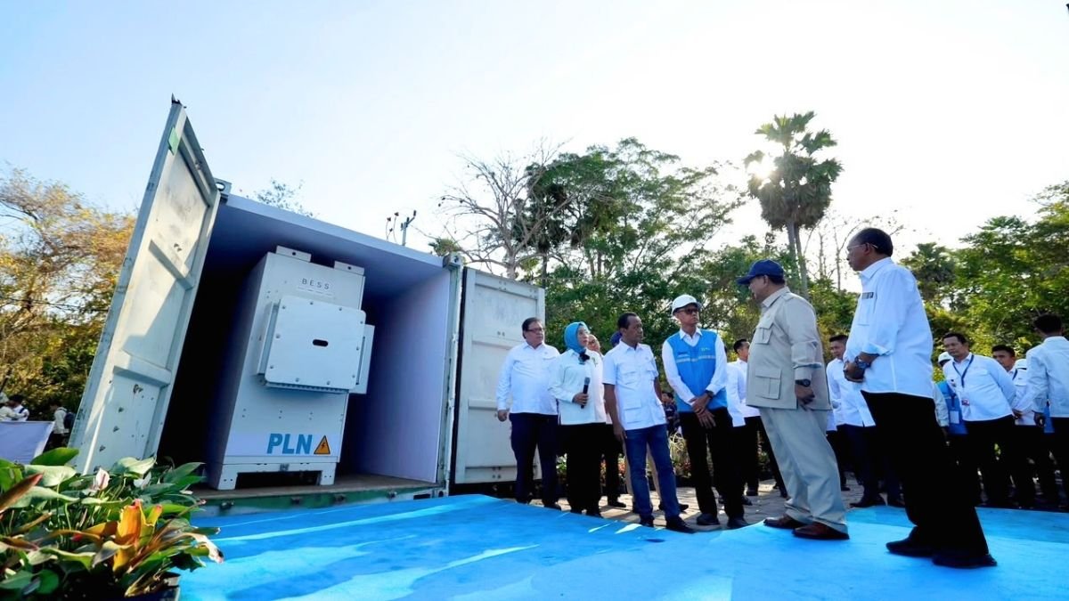 Launching PLTS 100 GWp, PLN Siap Dukung Akselerasi Pengembangan EBT Menuju Swasembada Energi