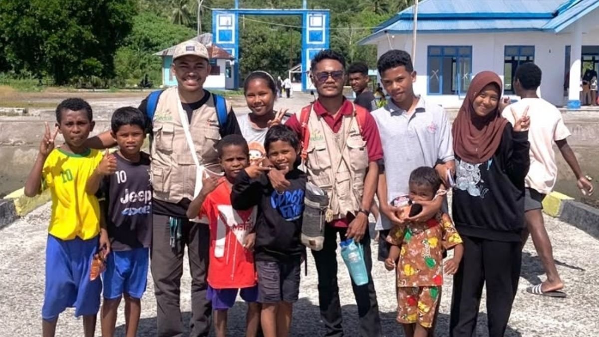 PLN UIW MMU Perkuat Akses Pendidikan di Wilayah 3T Maluku, Tingkatkan Literasi Anak dan Kapasitas Digital Guru