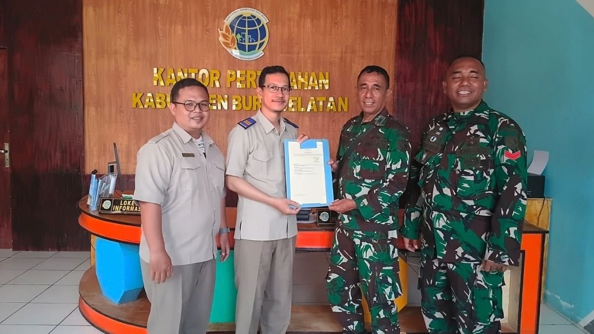 Perkuat Legalitas Aset Negara, Kantah Bursel Serahkan Sertipikat Hak Pakai kepada Kementerian Pertahanan