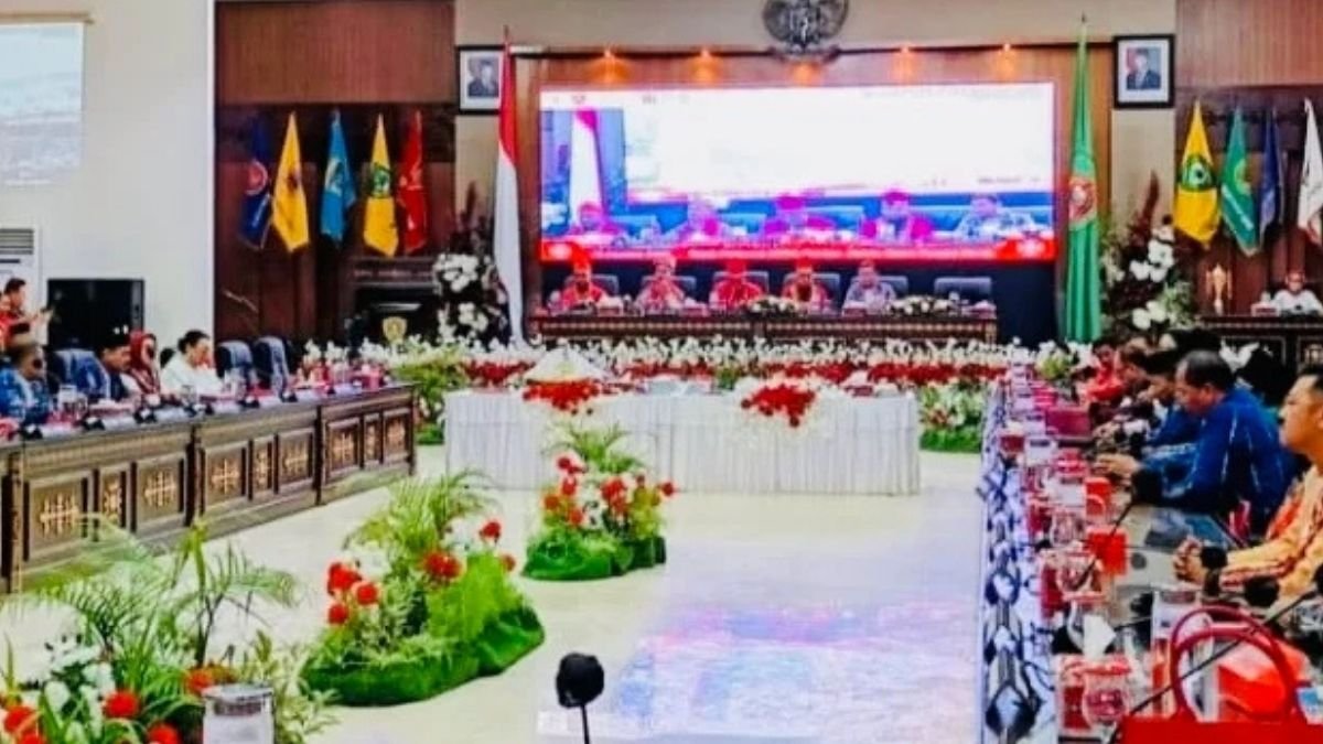 Benhur Watubun Soroti Ketimpangan Pembangunan dan Mahalnya Pelayanan Publik di Maluku