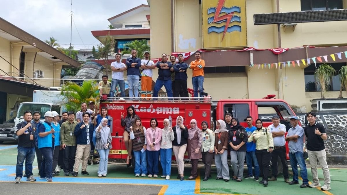 PLN UP3 Ambon Perkuat Budaya Keselamatan Kerja, Gandeng Damkar dan PMI dalam Simulasi Tanggap Darurat